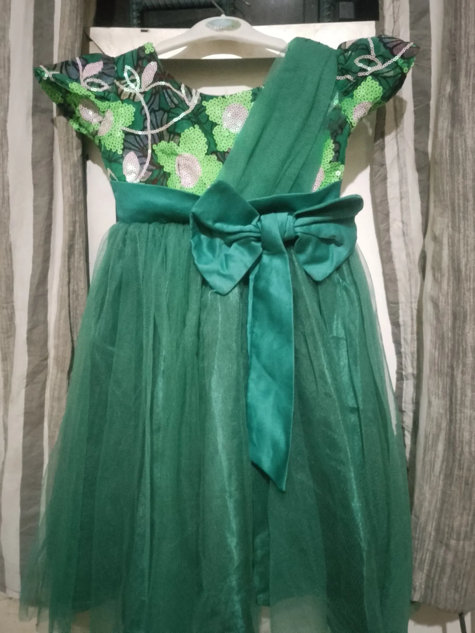 Kids-gown 